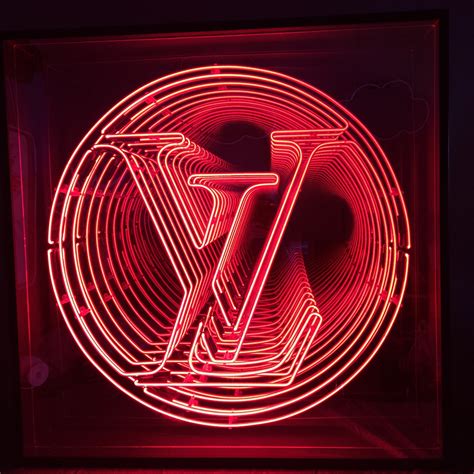 louis vuitton neon sign